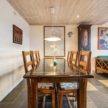 Stor Barnevennlig * Ховден